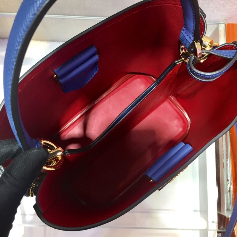 Pra*a top handle bags